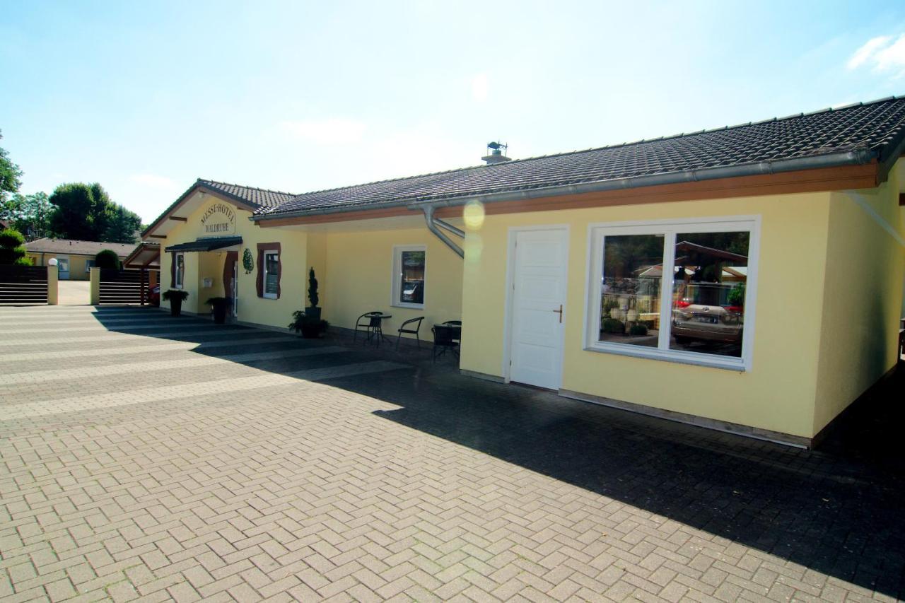 Messe-Hotel Waldruhe Giesen Exterior foto